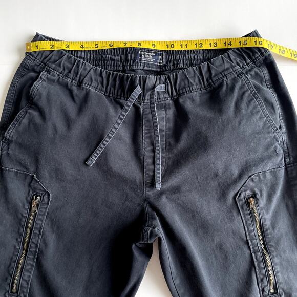 Abercrombie & Fitch  Men's Black Jogger Size M Disressed - Picture 13 of 16
